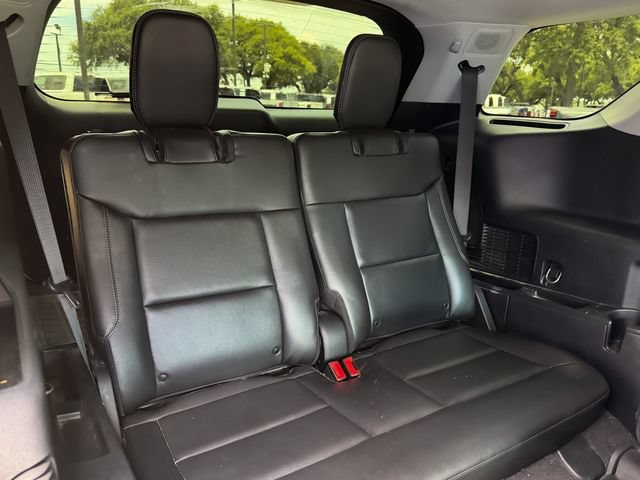 Used 2022 Ford Explorer Limited w/ Equipment Group 301A RWD image 18