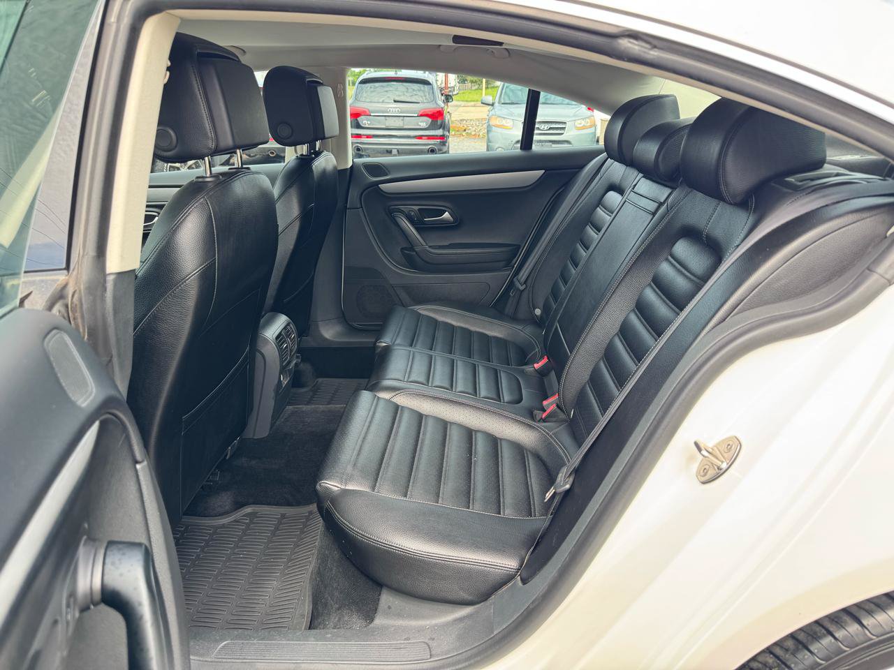 Used 2014 Volkswagen CC R-Line FWD image 12