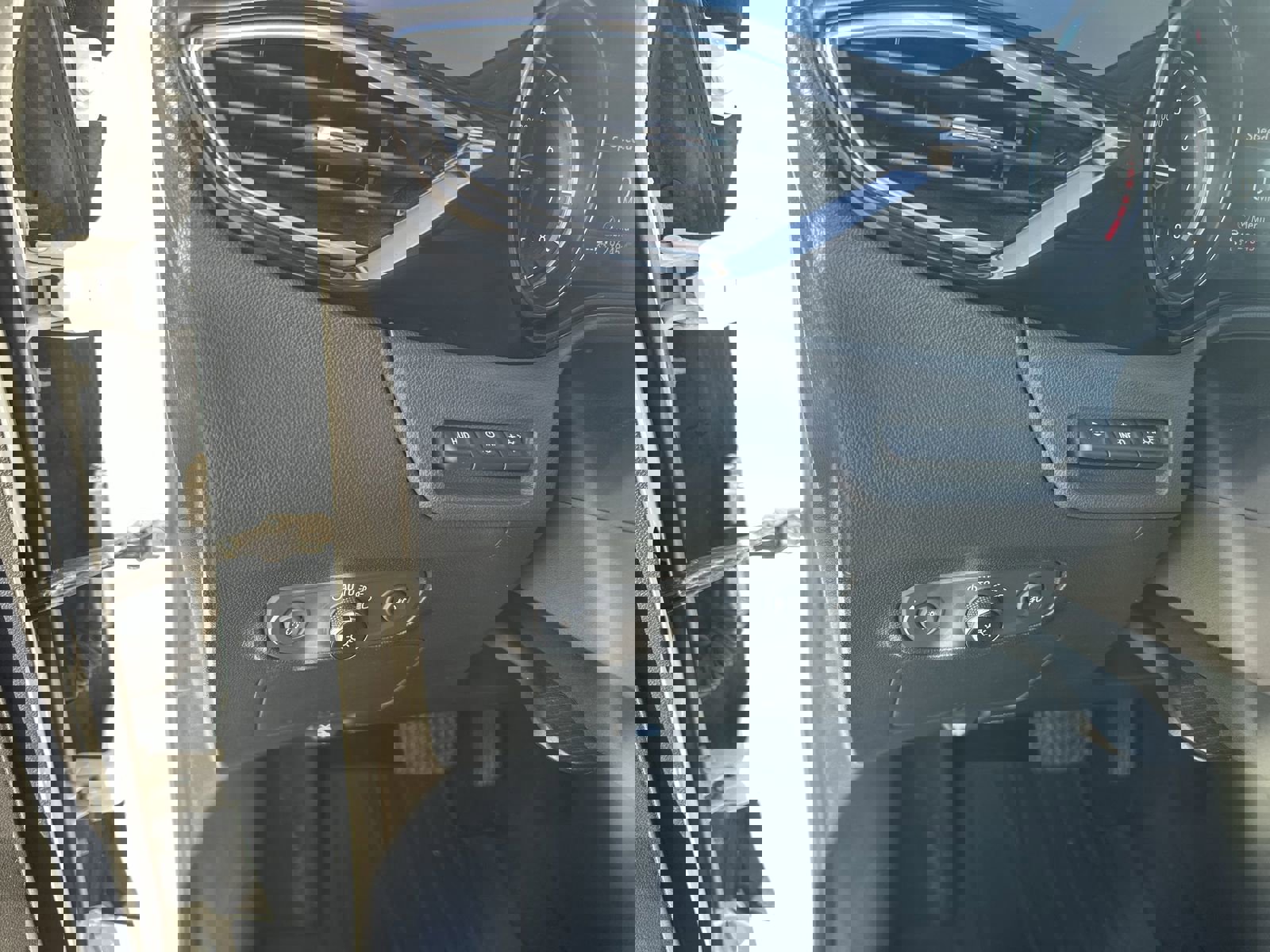 Used 2021 Buick Encore GX Select w/ Advanced Technology Package FWD image 18