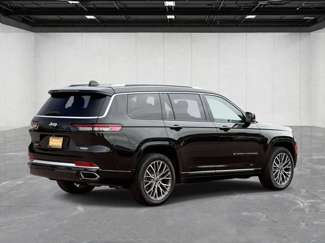 Used 2023 Jeep Grand Cherokee L Summit AWD/4WD image 5