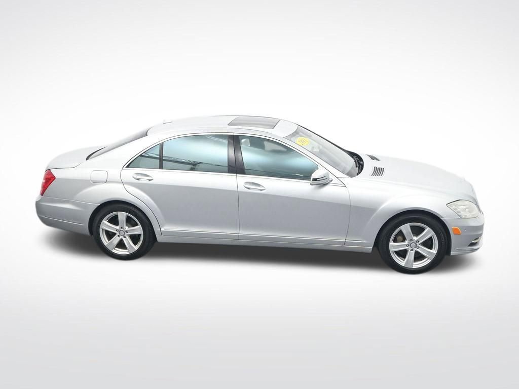 Used 2011 Mercedes-Benz S 550 4MATIC image 25