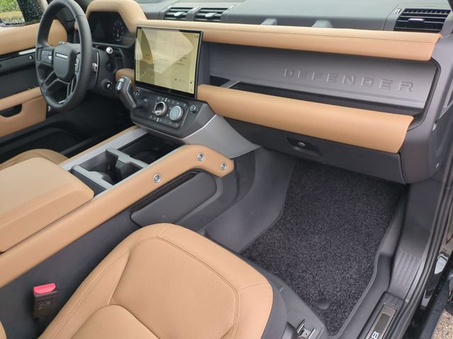 New 2026 Land Rover Defender 130 V8 AWD/4WD image 19