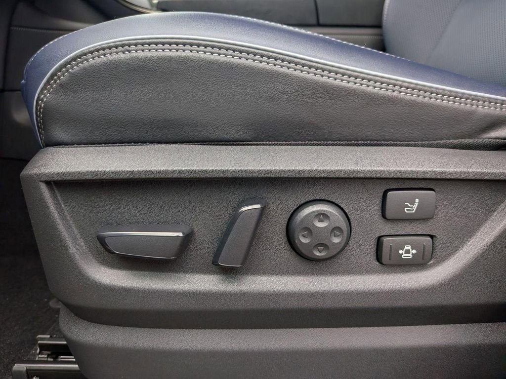 New 2026 INFINITI QX80 4WD w/ Sport Exterior Package image 13