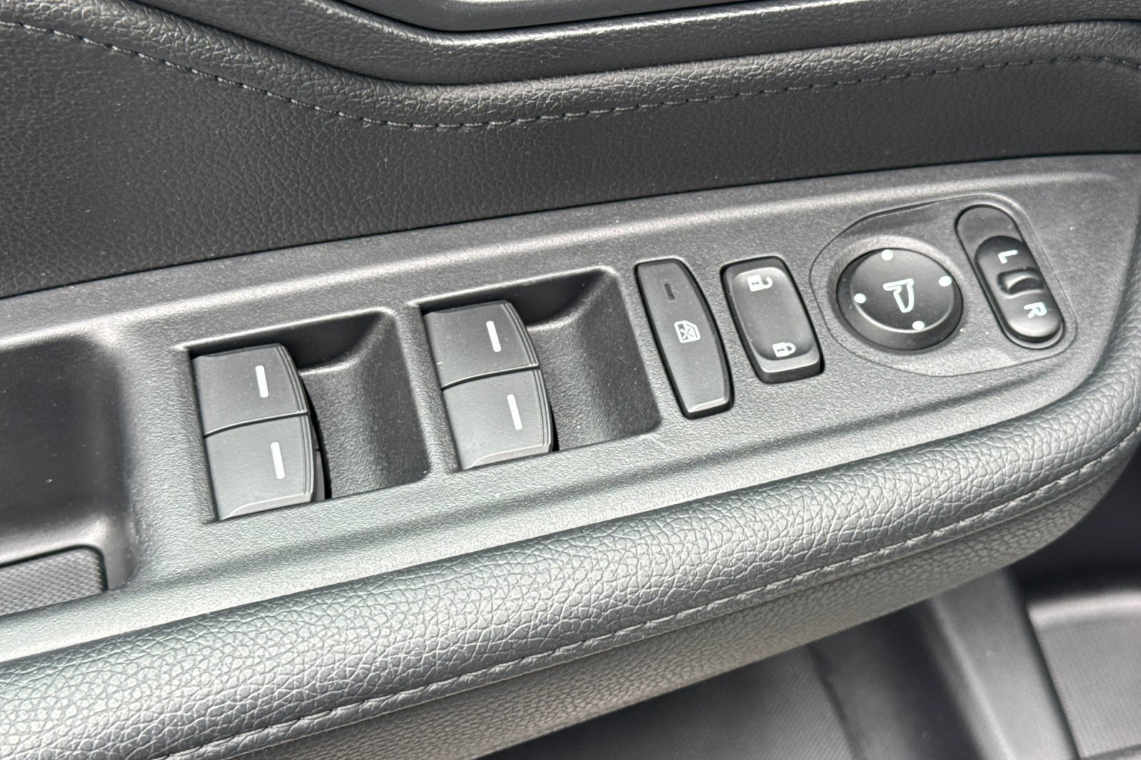 Certified 2025 Honda Odyssey EX-L image 13
