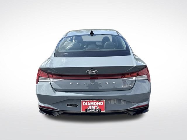 Used 2023 Hyundai Elantra Limited FWD image 4