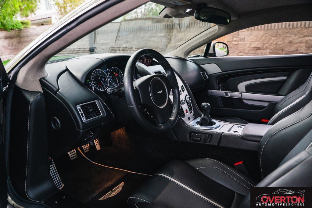 Used 2017 Aston Martin V12 Vantage S image 14