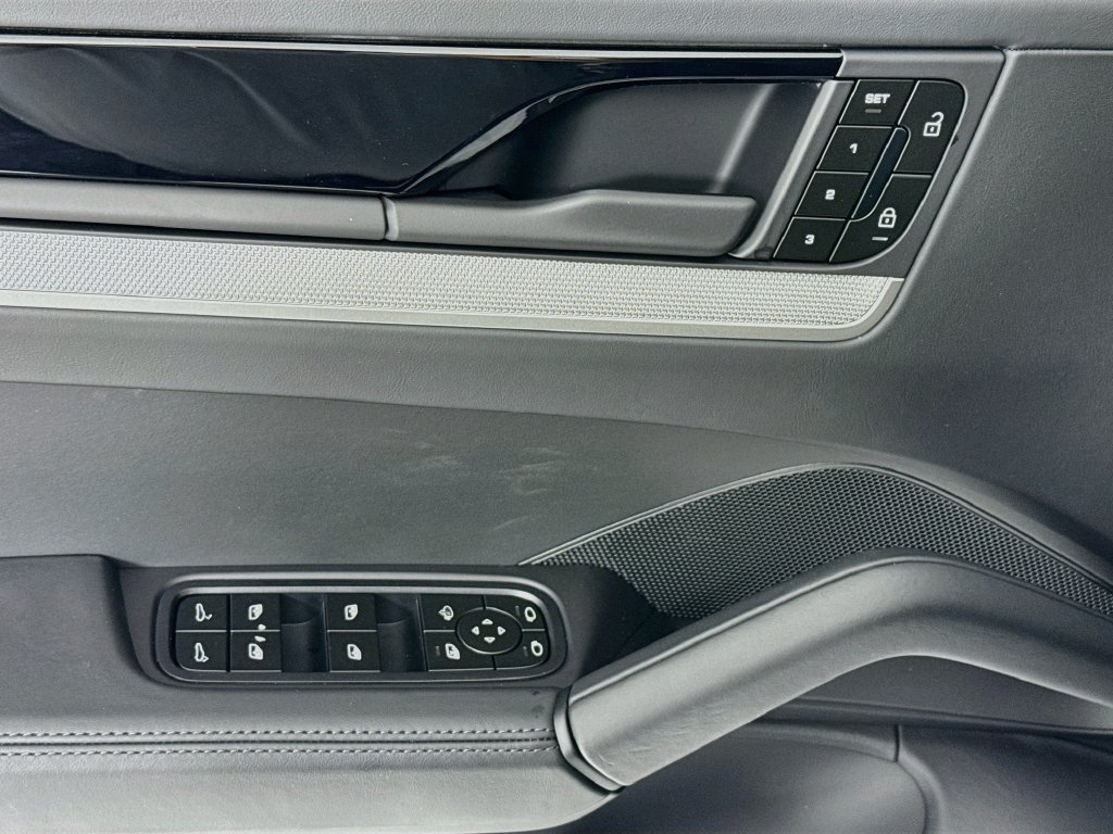 New 2026 Porsche Cayenne AWD/4WD image 11