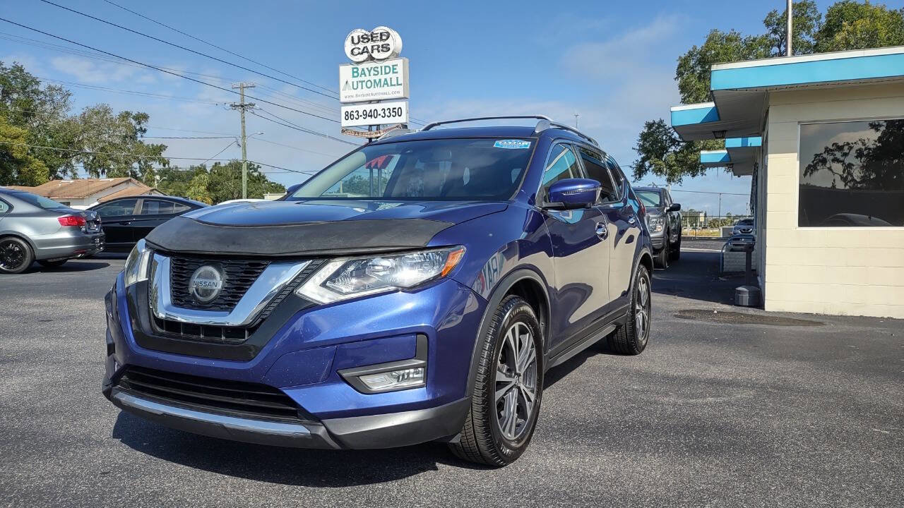 Used 2019 Nissan Rogue SV w/ Premium Package image 1