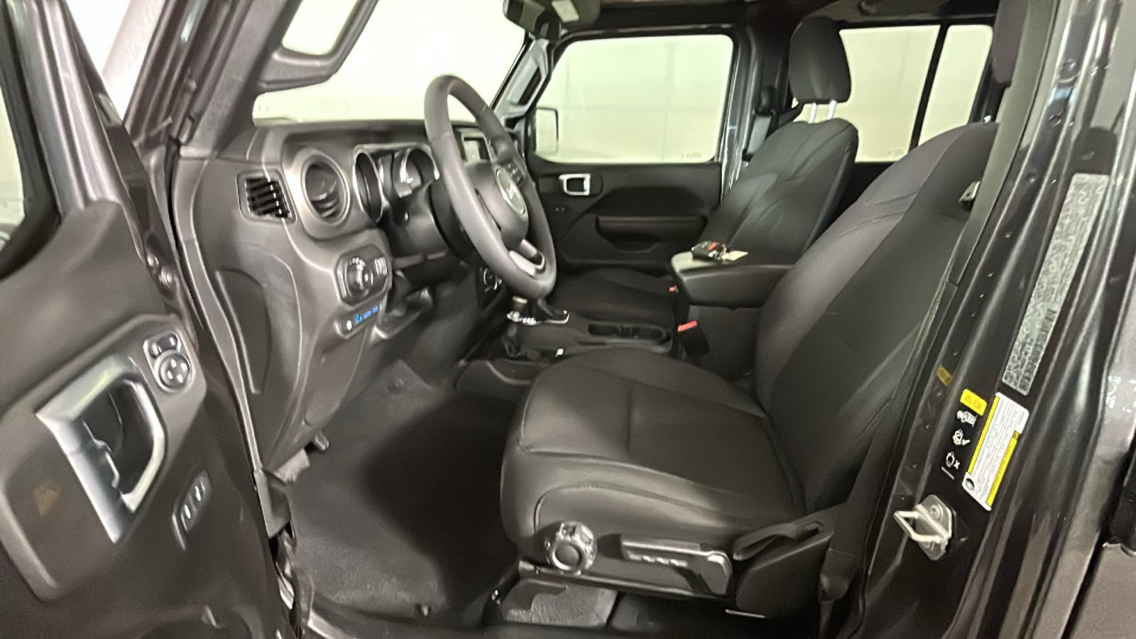 Used 2023 Jeep Wrangler Unlimited w/ Convenience Group AWD/4WD image 13