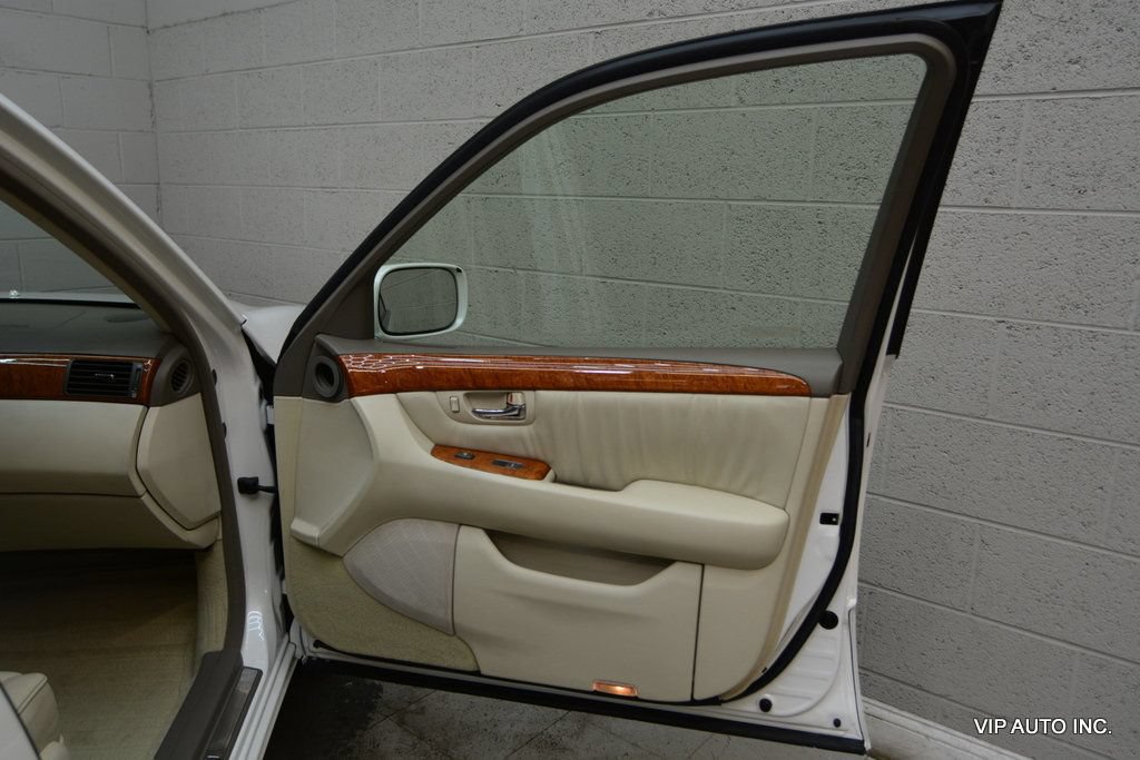 Used 2001 Lexus LS 430 RWD image 12