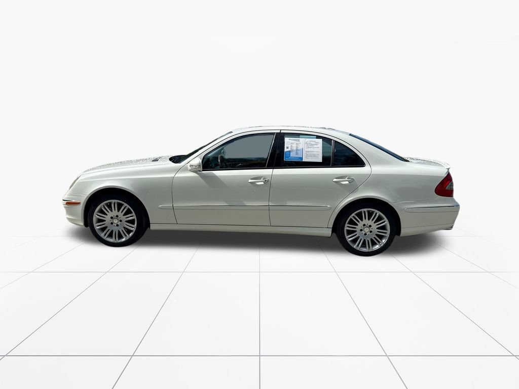 Used 2008 Mercedes-Benz E 350 4MATIC Sedan image 4