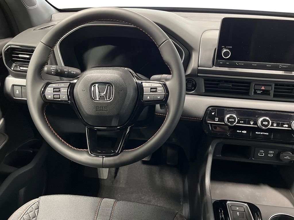 New 2025 Honda Pilot Sport image 13