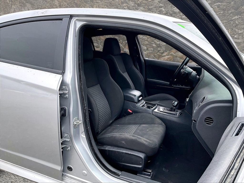 Used 2023 Dodge Charger R/T w/ Blacktop Package image 7