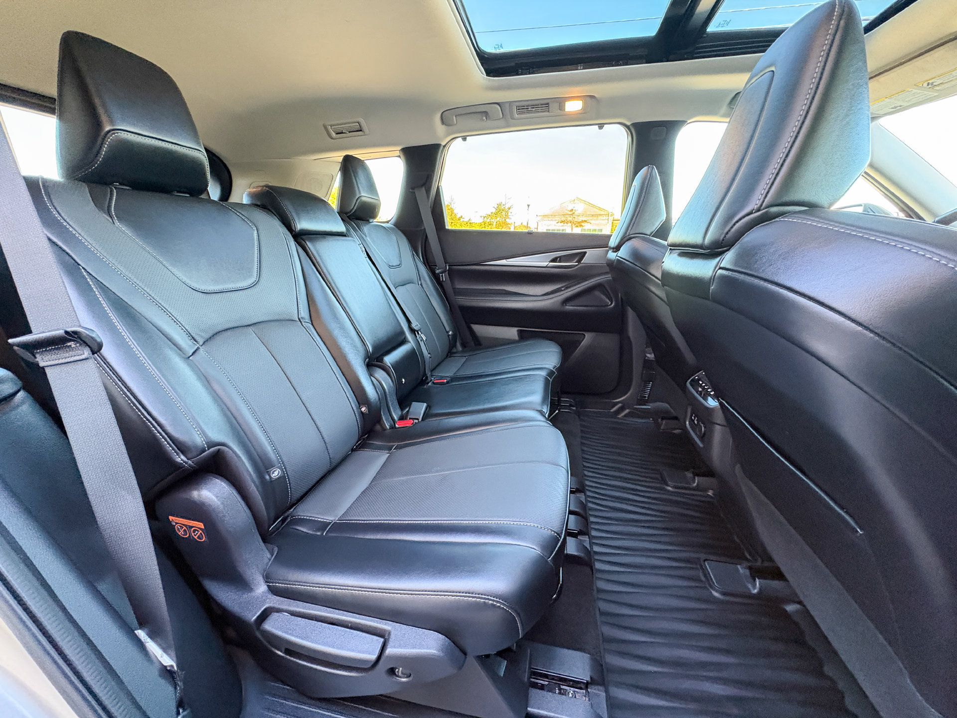 Used 2023 INFINITI QX60 Luxe w/ Cargo Package AWD/4WD image 31