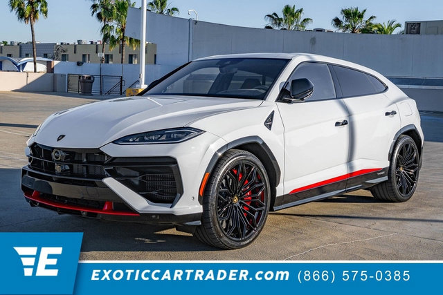 Used 2025 Lamborghini Urus SE