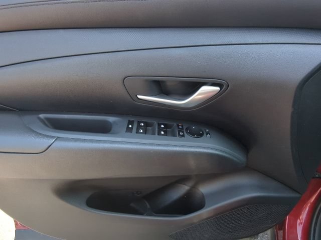 Used 2025 Hyundai Tucson SEL AWD/4WD image 12