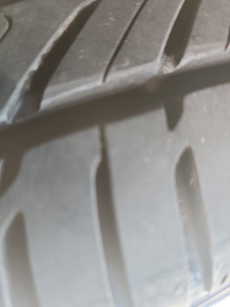 Used 2014 Volkswagen Eos Executive FWD image 3