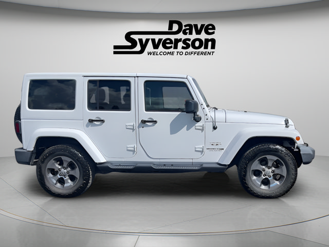 Used 2018 Jeep Wrangler Unlimited Sahara AWD/4WD image 4