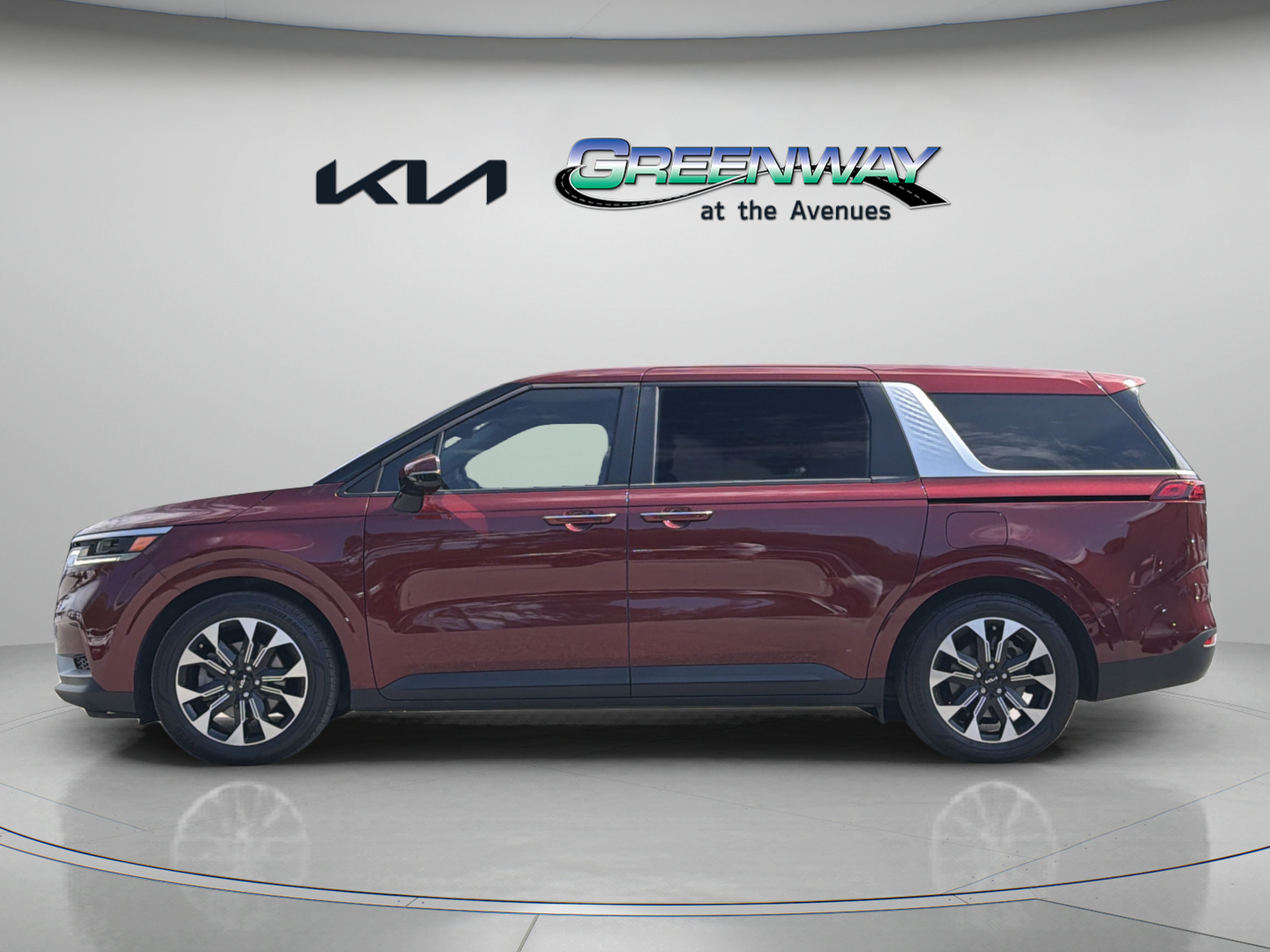 Certified 2024 Kia Carnival EX FWD image 3