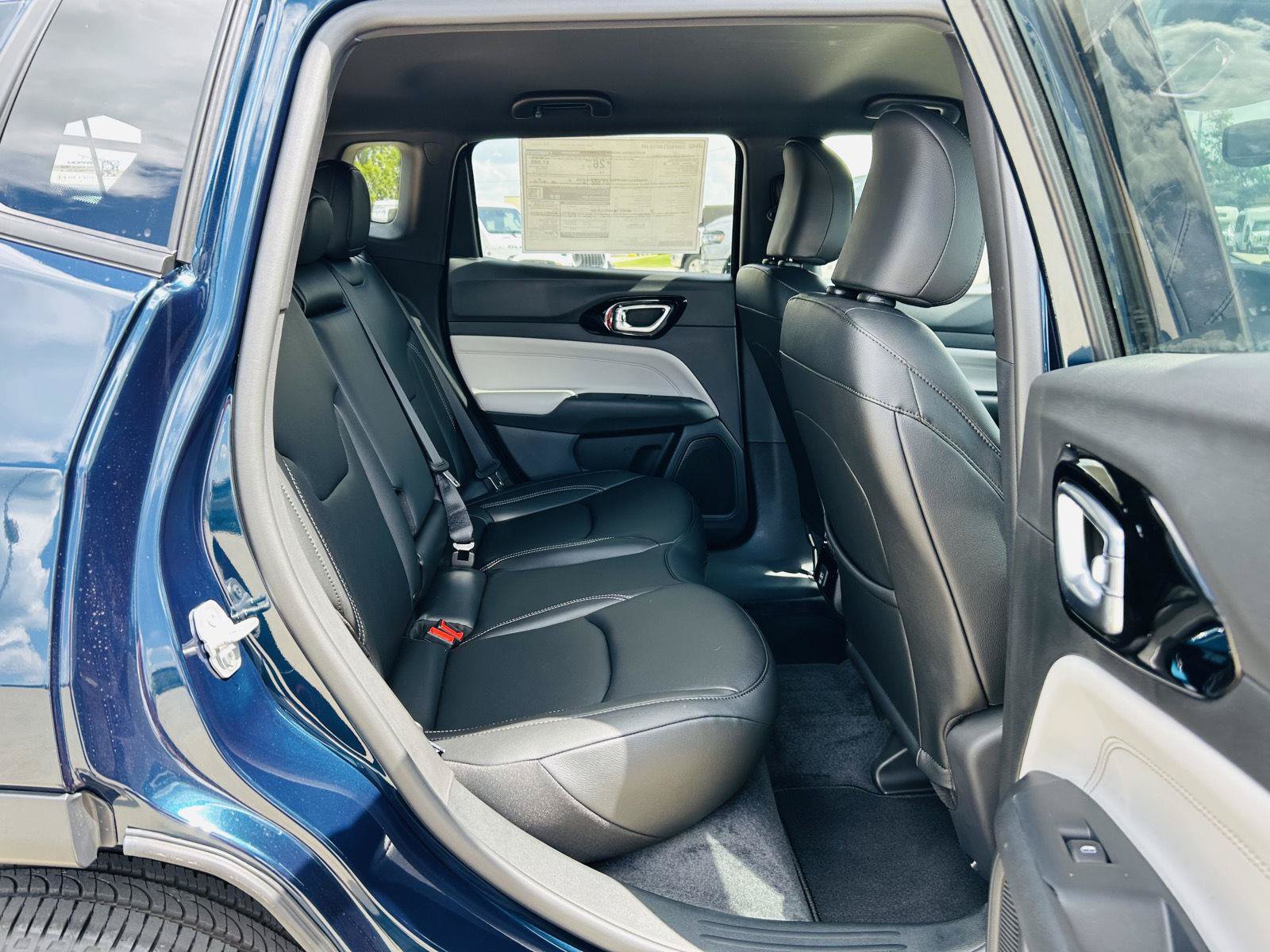 New 2026 Jeep Compass Limited AWD/4WD image 29