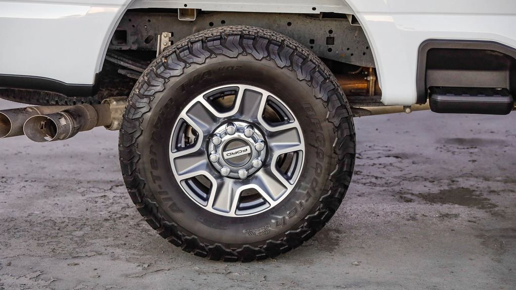 Used 2024 Ford F250 Lariat image 11