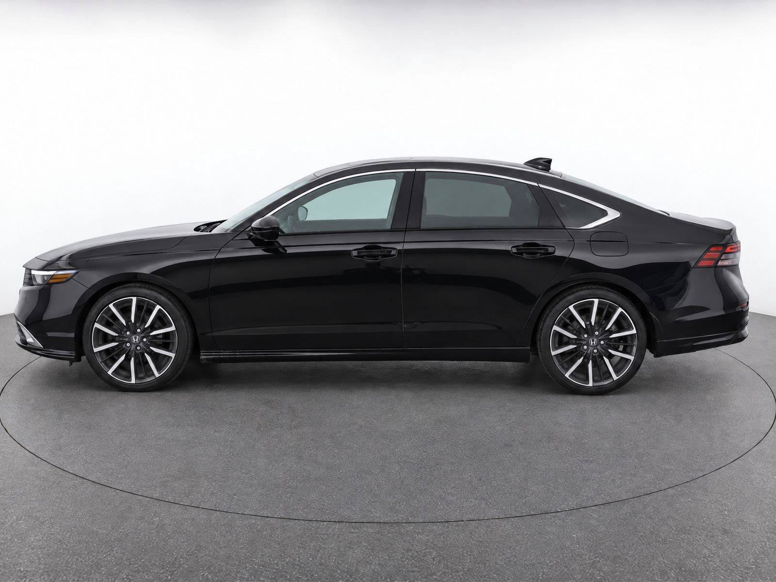 Used 2025 Honda Accord Touring image 24