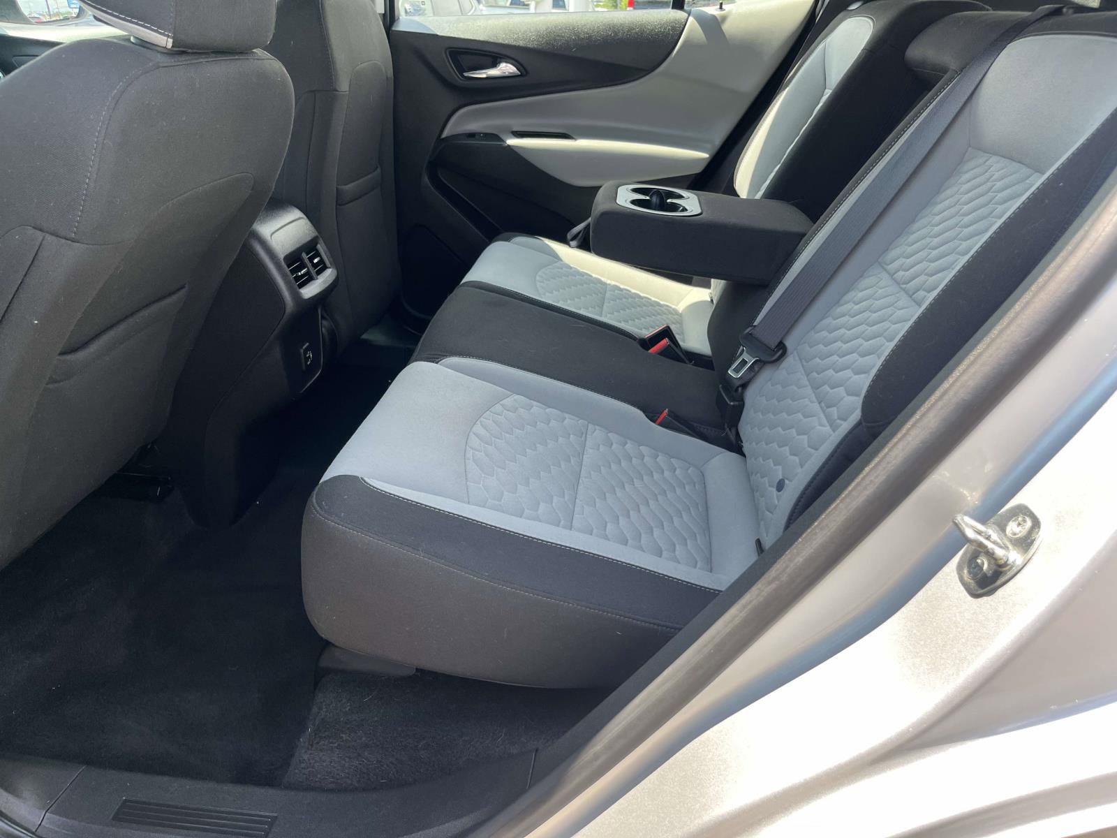 Used 2020 Chevrolet Equinox LS FWD image 7