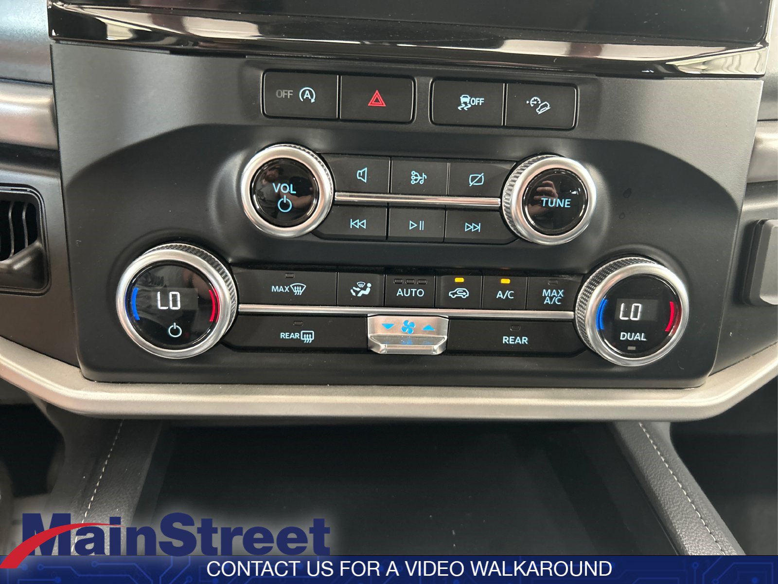 Used 2024 Ford Expedition XLT AWD/4WD image 25