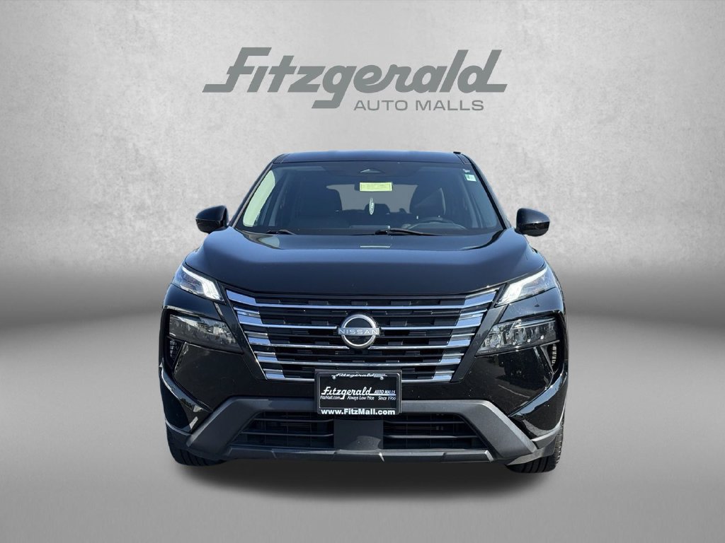 Used 2024 Nissan Rogue SV AWD/4WD image 3