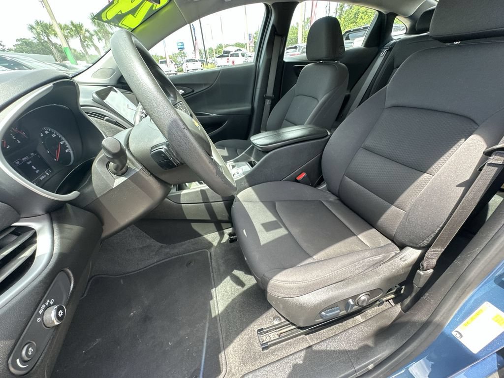 Used 2024 Chevrolet Malibu LT FWD image 19