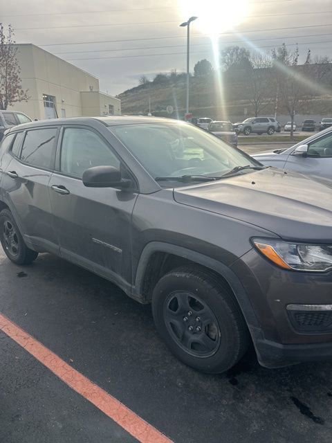 Used 2018 Jeep Compass Sport w/ Tech Group image 16