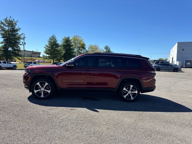 Used 2023 Jeep Grand Cherokee L Limited w/ Luxury Tech Group II AWD/4WD image 8