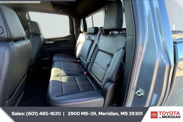 Used 2024 Chevrolet Silverado 1500 High Country w/ Technology Package image 19