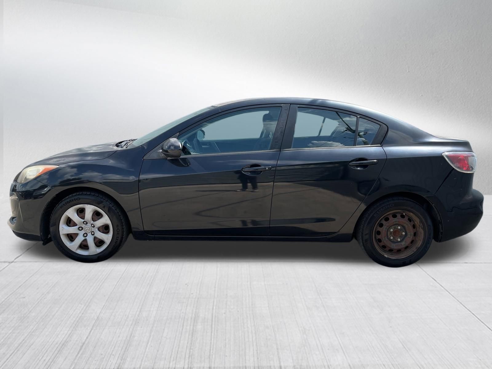 Used 2013 MAZDA MAZDA3 i SV FWD image 4