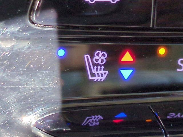 Used 2021 Buick Envision Avenir w/ Technology Package II image 21