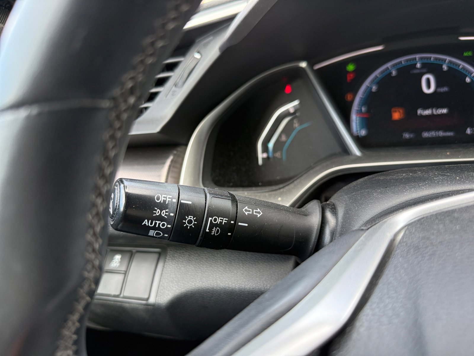 Used 2020 Honda Civic EX image 19