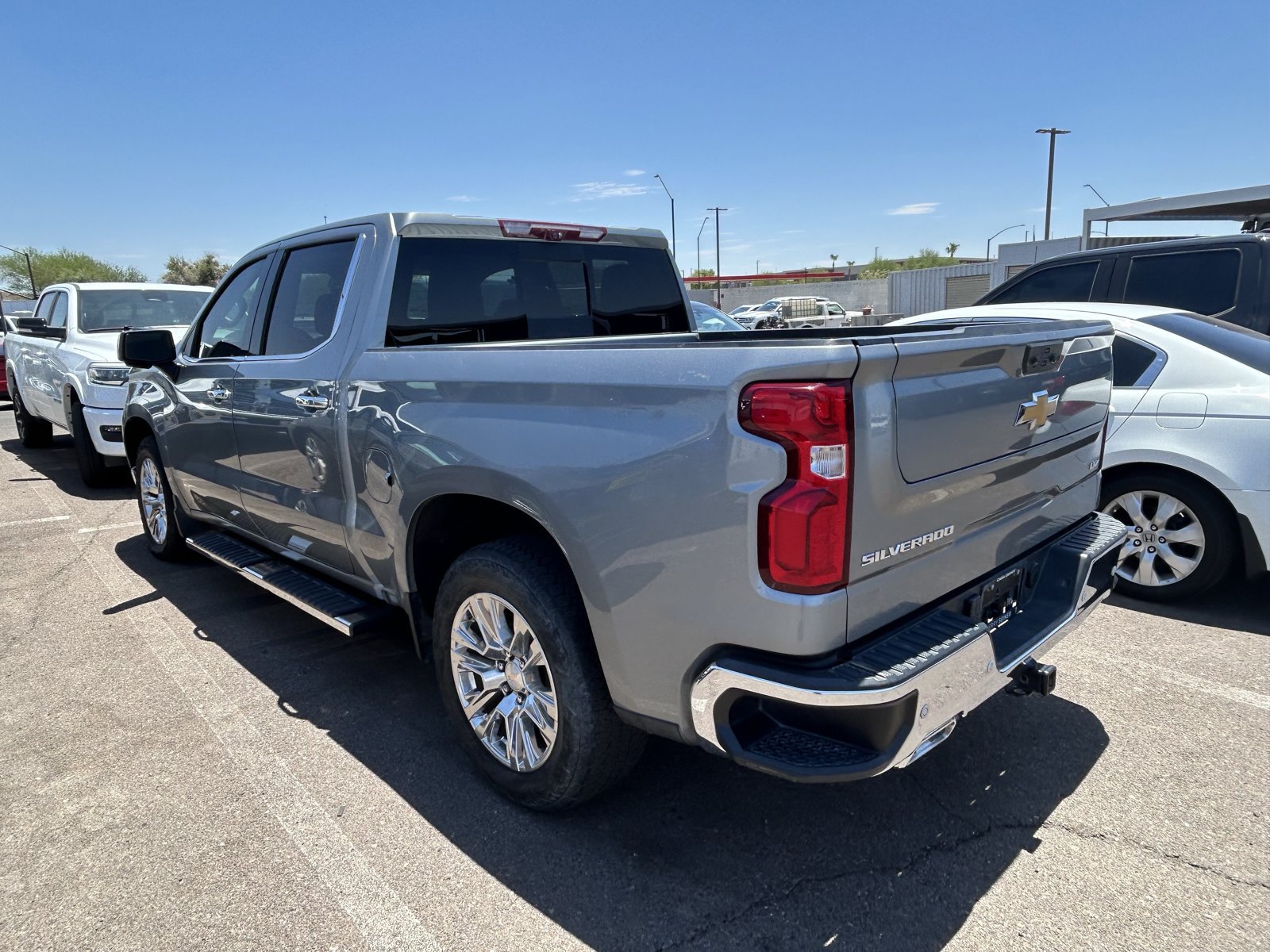 Used 2023 Chevrolet Silverado 1500 LTZ w/ Technology Package AWD/4WD image 18