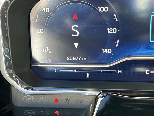 Used 2025 Chevrolet Silverado 3500 LT w/ Convenience Package image 11