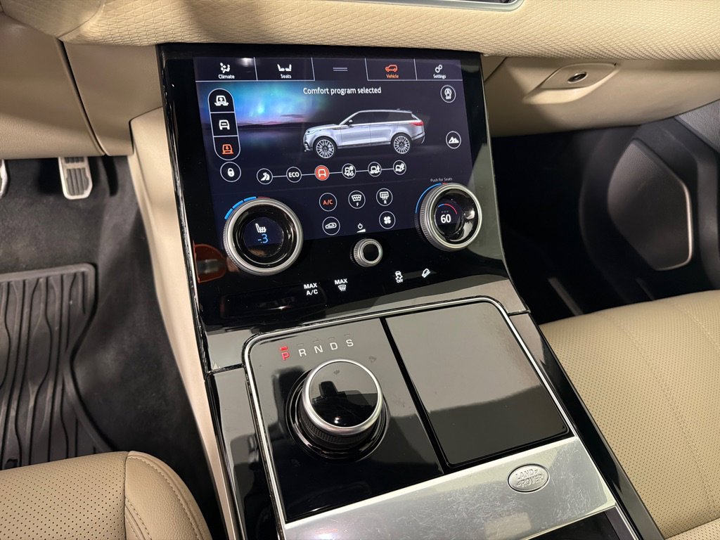 Used 2018 Land Rover Range Rover Velar R-Dynamic SE AWD/4WD image 20