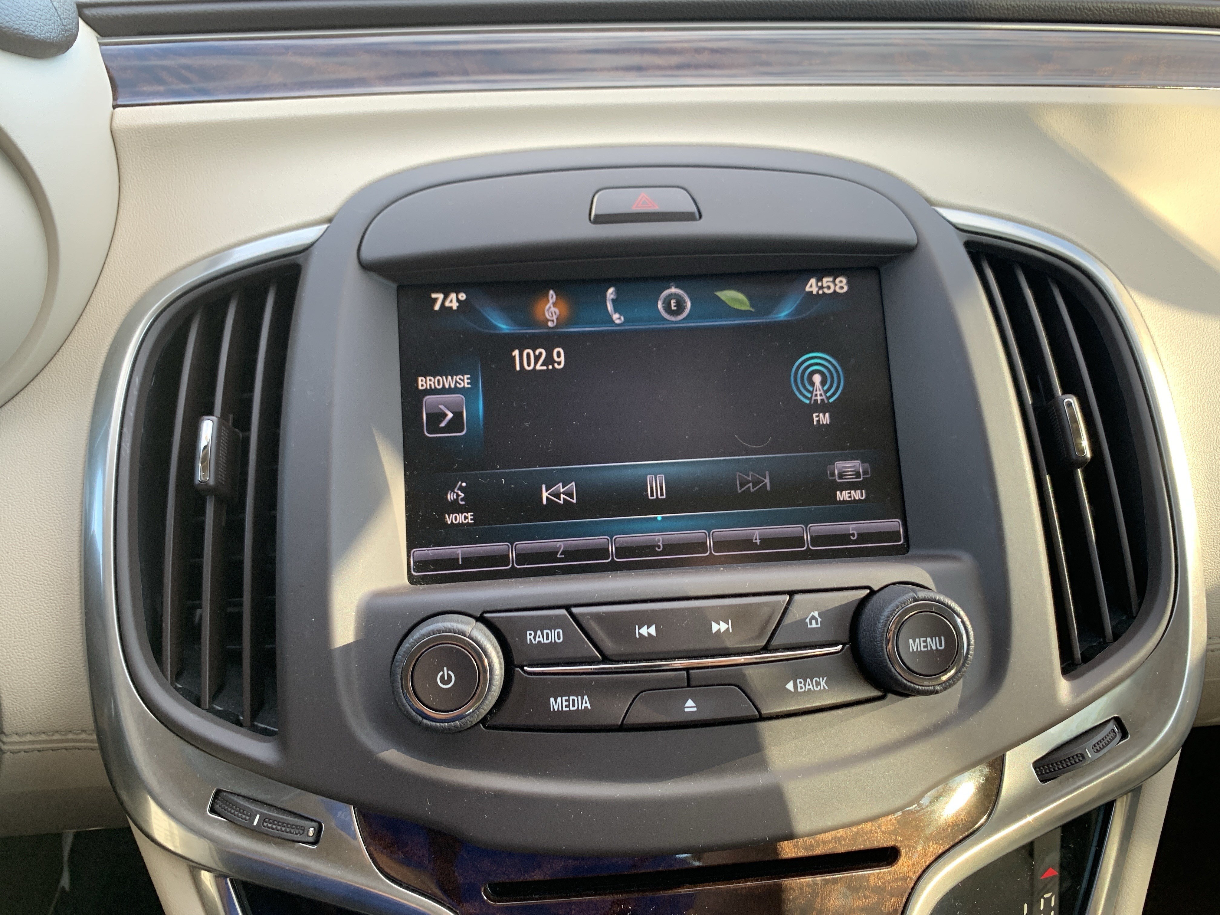 Used 2014 Buick LaCrosse FWD image 23