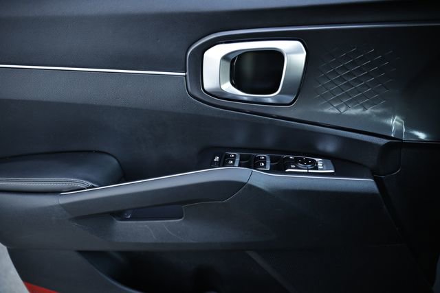 Used 2022 Kia Sorento S image 14