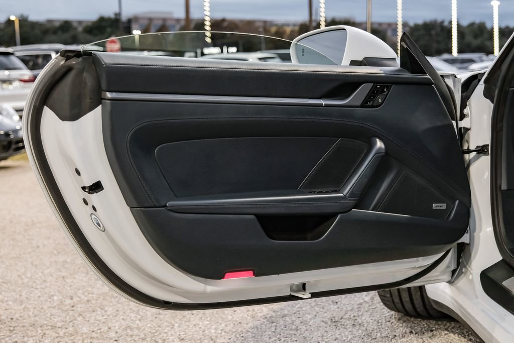 Used 2020 Porsche 911 Carrera 4S image 39