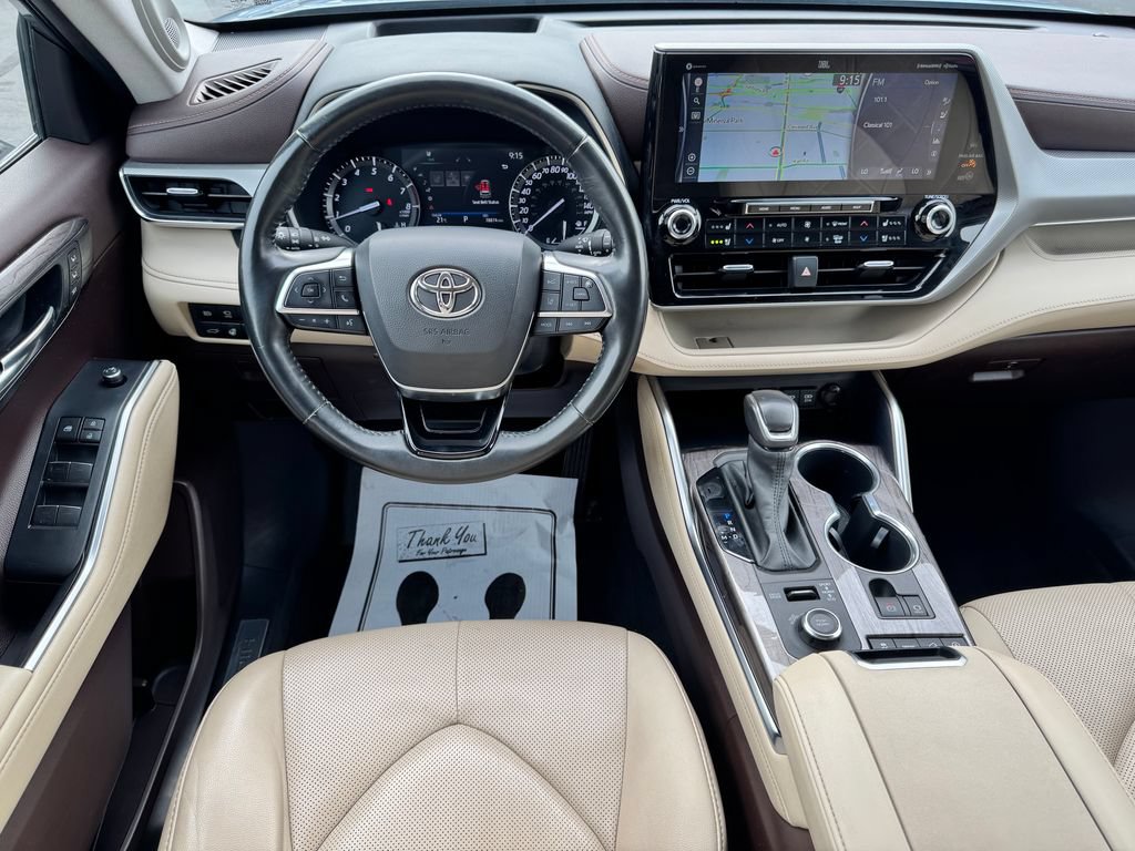 Used 2021 Toyota Highlander Platinum AWD/4WD image 21
