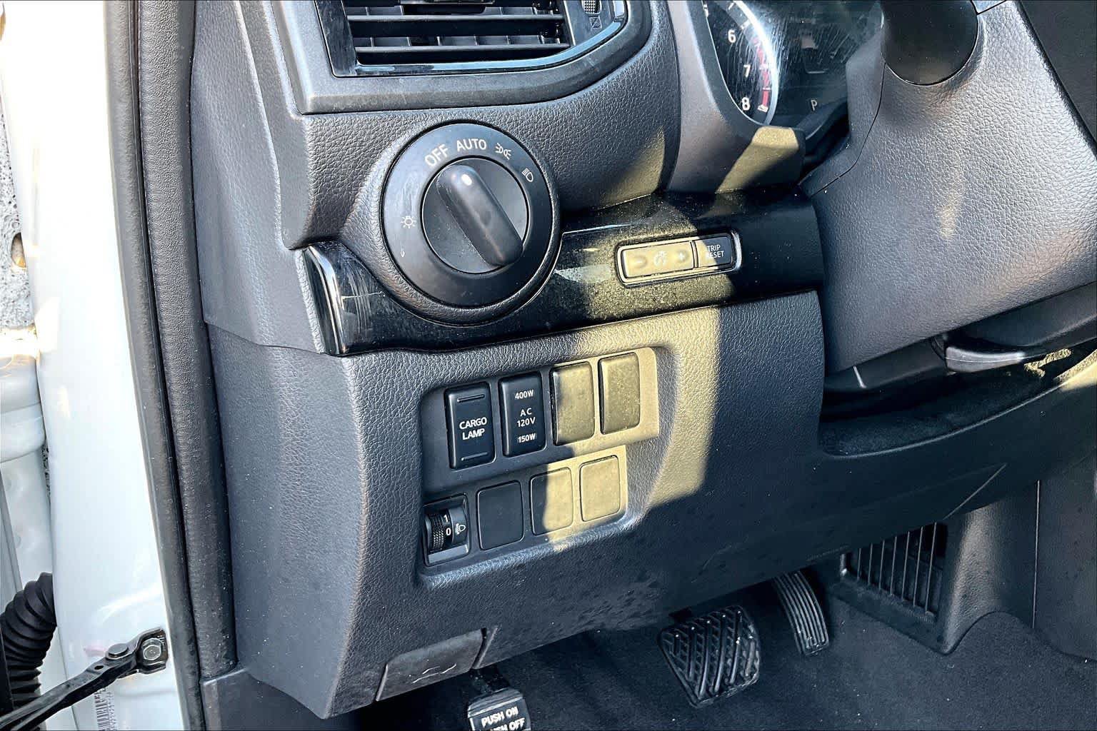 Certified 2023 Nissan Titan SV w/ SV Convenience Package RWD image 35