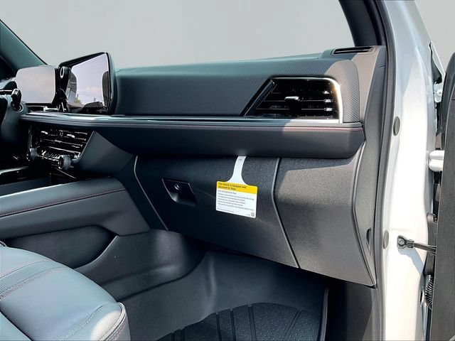 New 2026 Chevrolet Suburban RST w/ Comfort Package AWD/4WD image 29