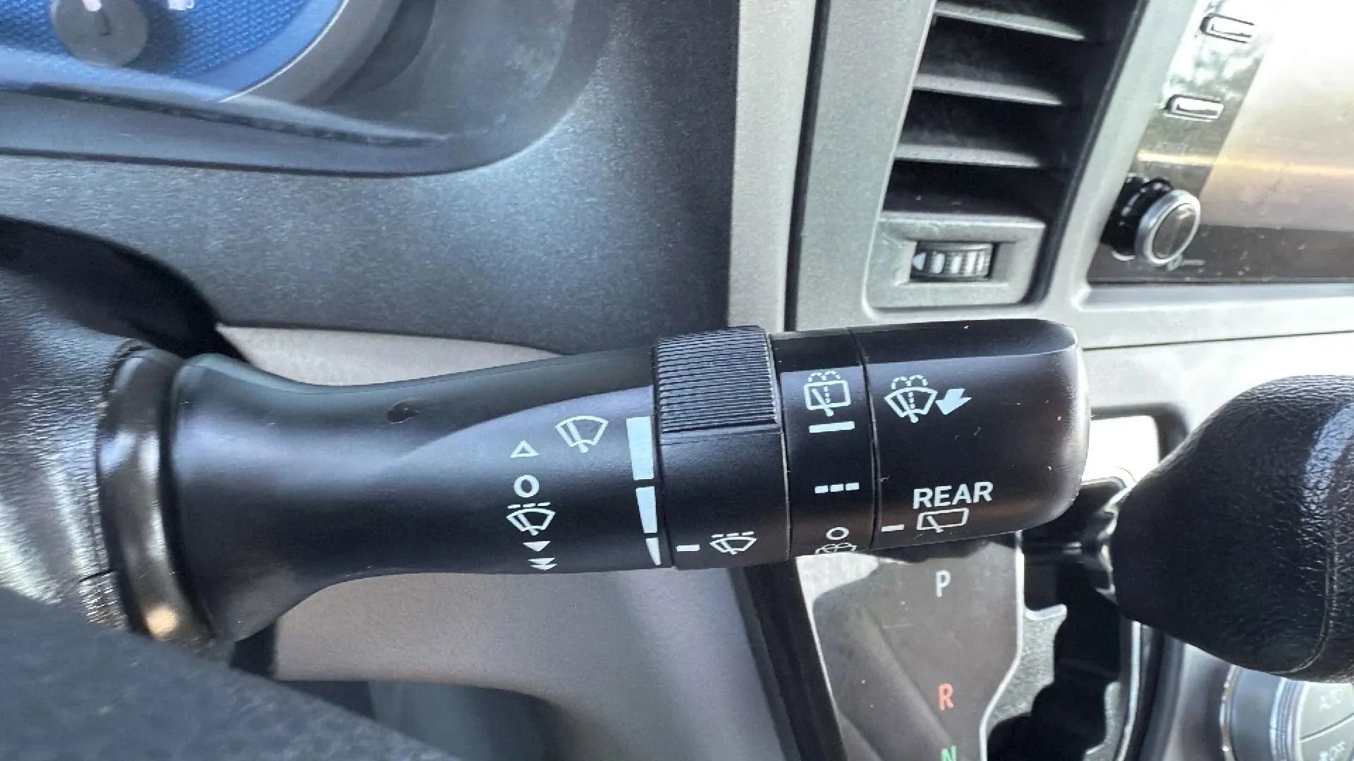 Used 2020 Toyota Sienna LE FWD image 13