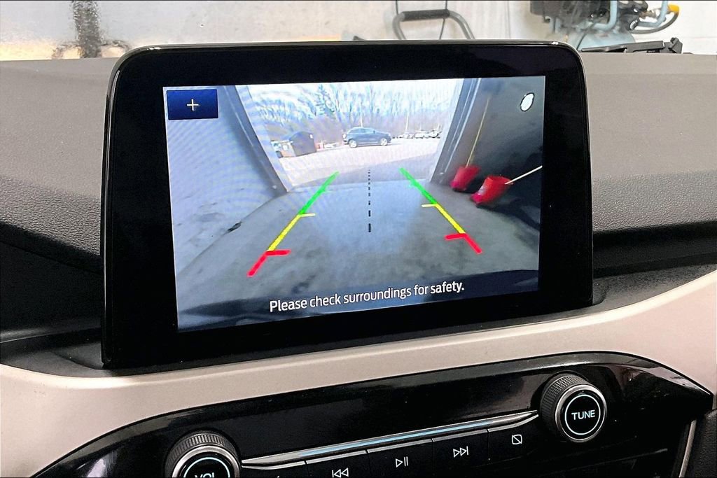 Used 2022 Ford Escape SE w/ Cold Weather Package image 14