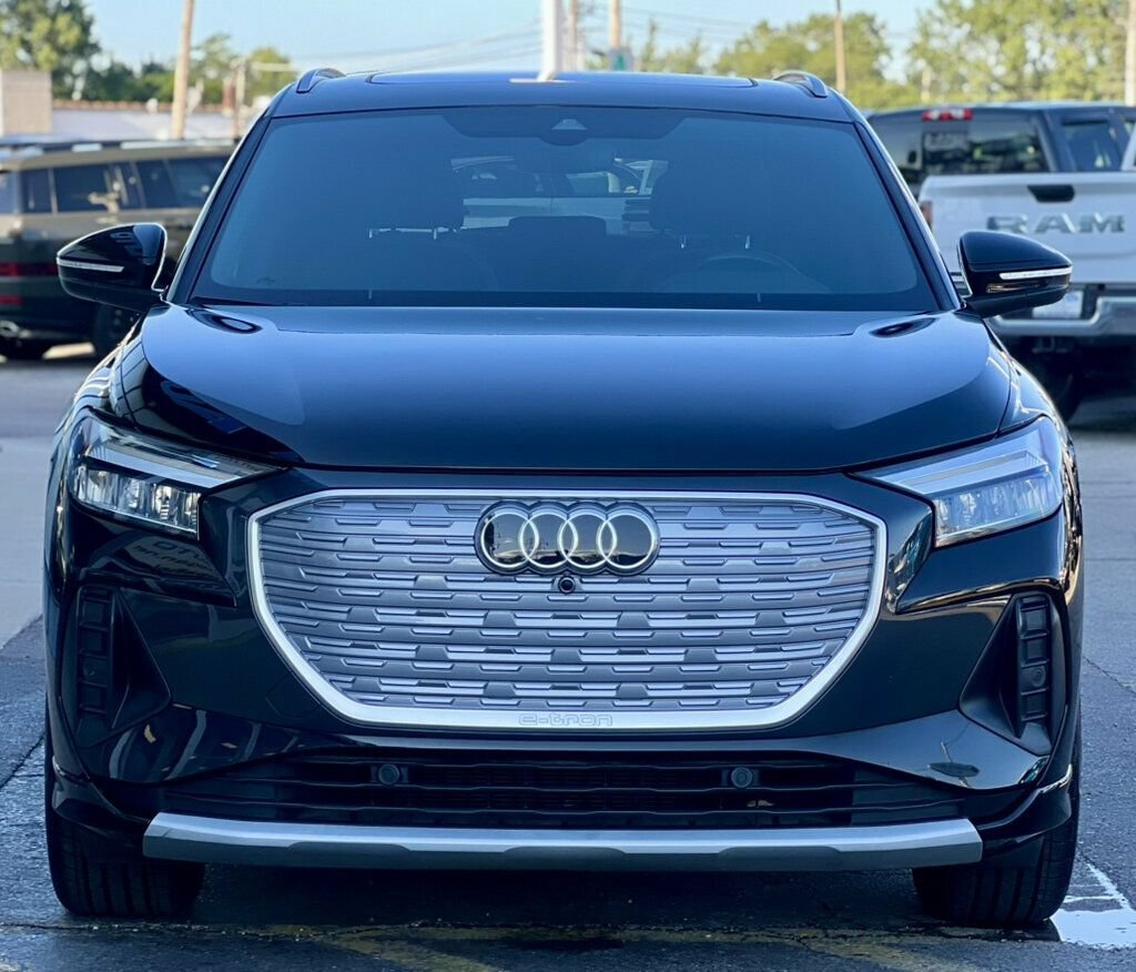 Used 2022 Audi Q4 e-tron Premium Plus w/ Premium Plus AWD/4WD image 7