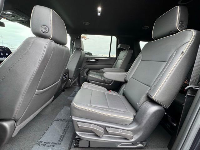 Used 2025 Chevrolet Suburban Premier image 36