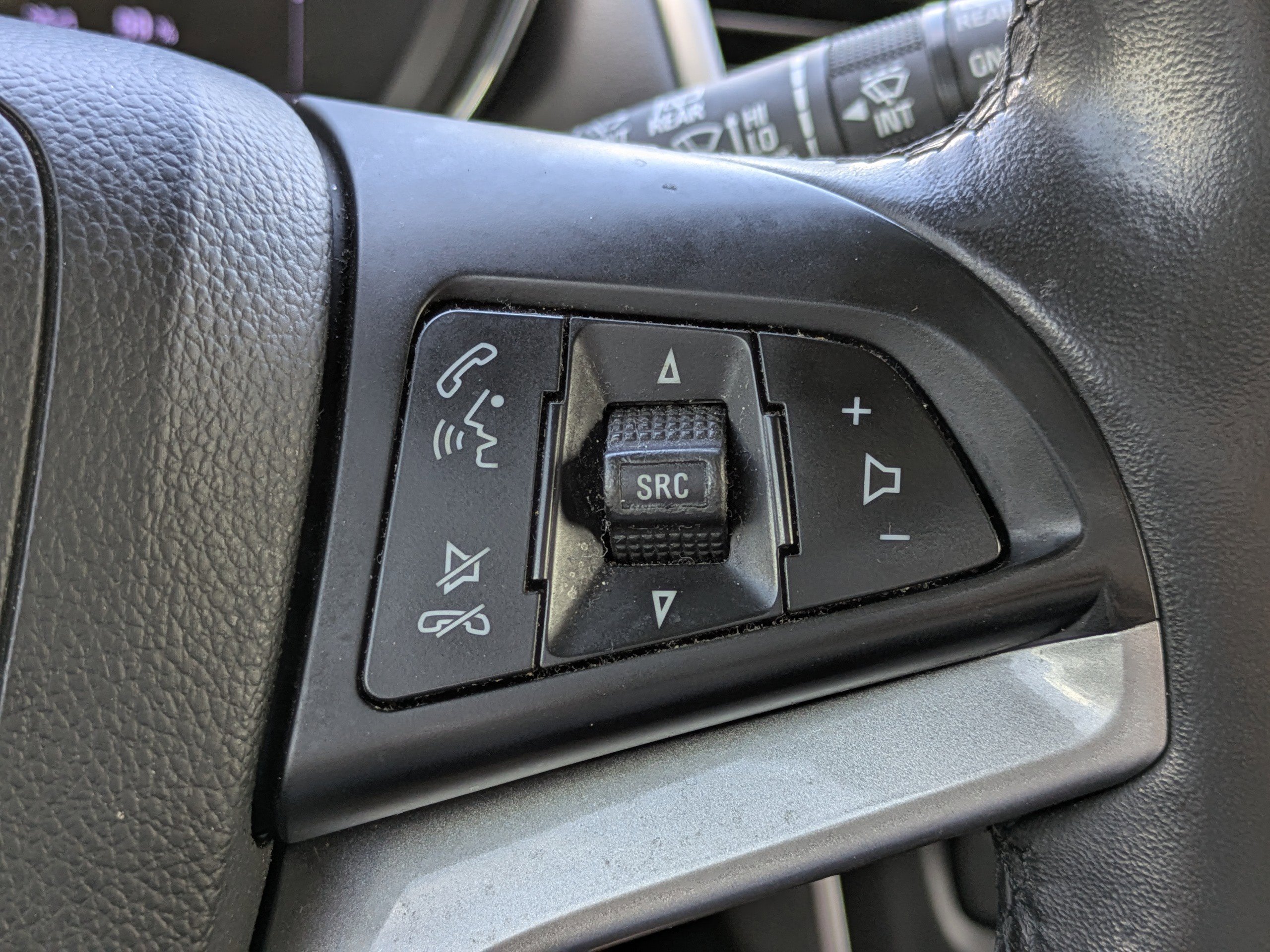 Used 2019 Chevrolet Trax LT w/ LT Convenience Package image 21